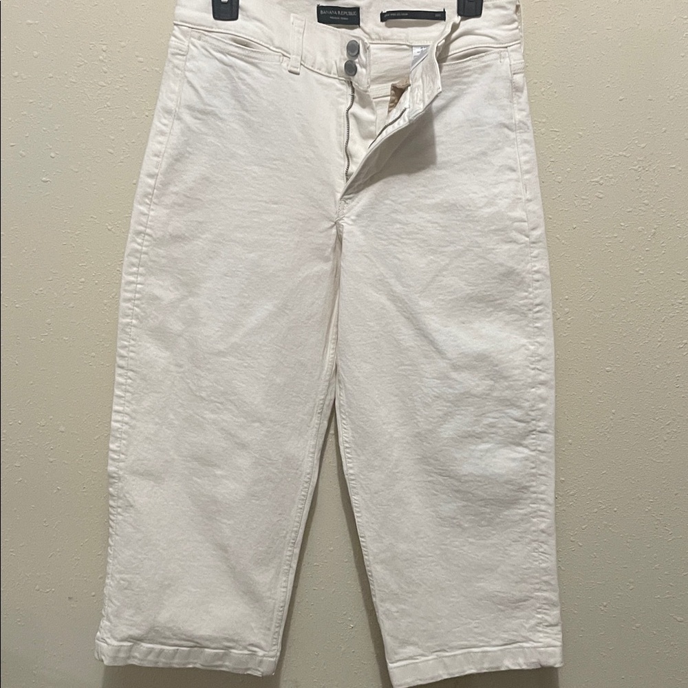 Banana Republic Classic White NWOT Pants